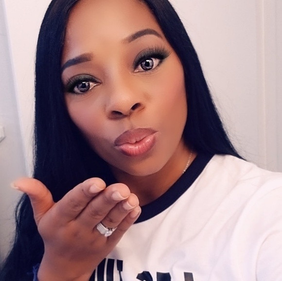 Meet your Posher, Denetrius - Picture 2 of 3